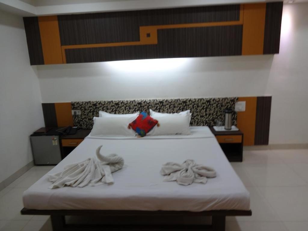 Hotel Grand Suites Indore Exterior photo